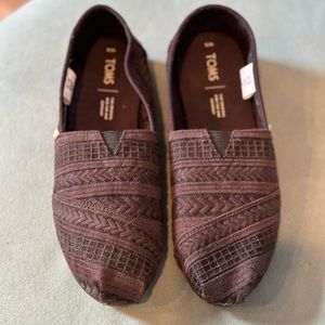Black TOMS Size 8